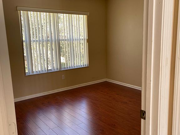 3rd image of 1901 Valley Wood Way