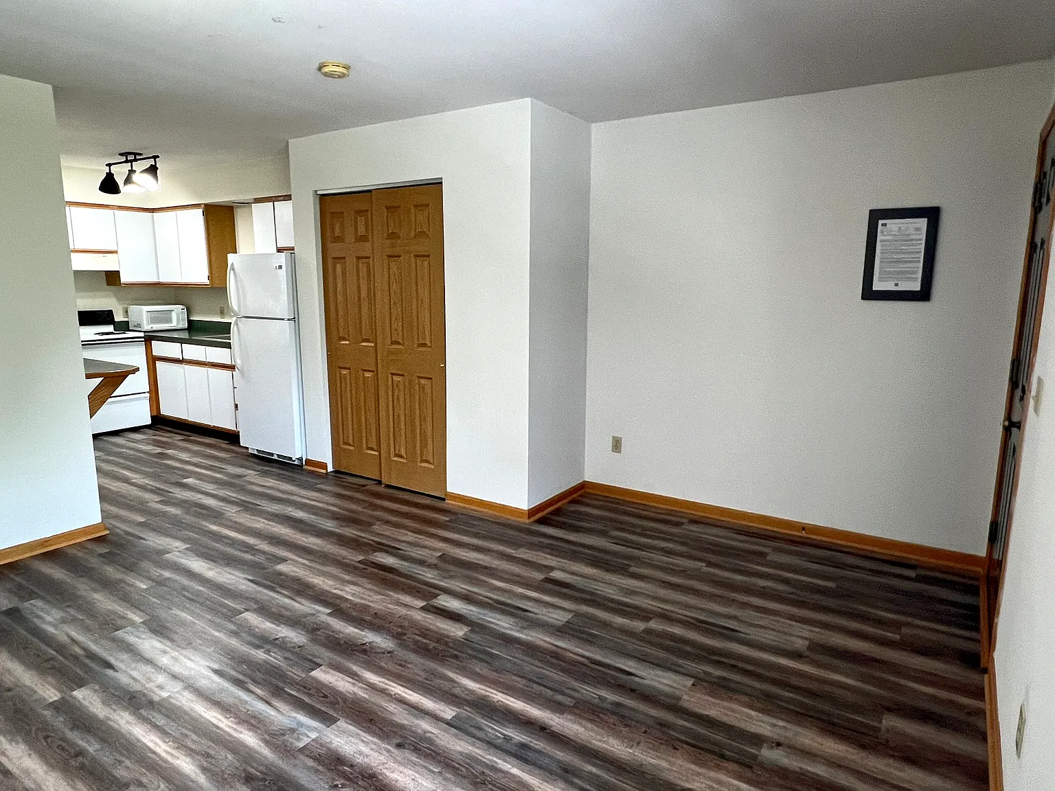Studio, $910 — Photo 4