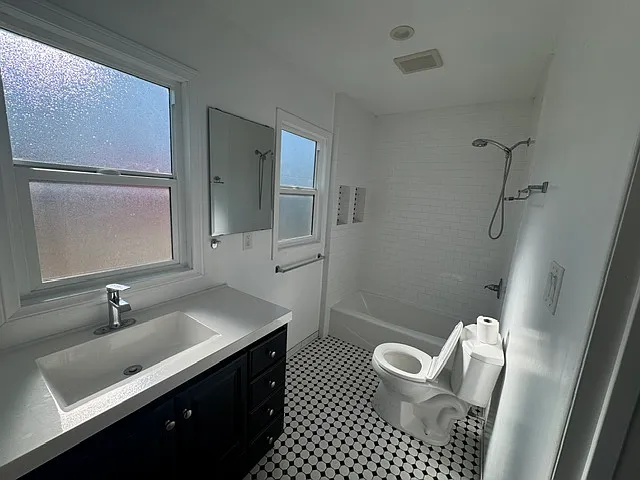 3317 Farnsworth Ave #2 — Photo 10