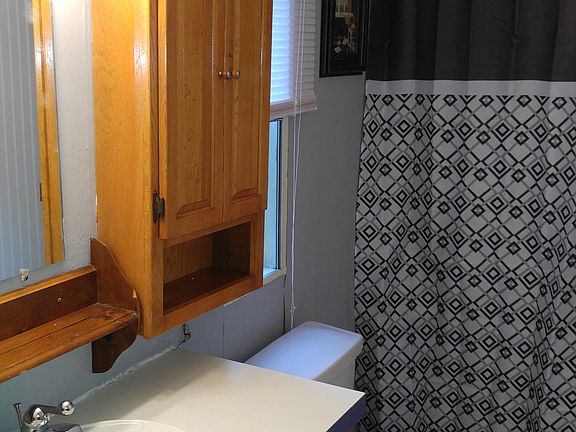 master bath with tub/shwr