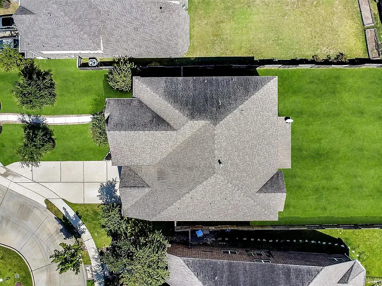 16706 Chestnut Square Dr — Photo 41