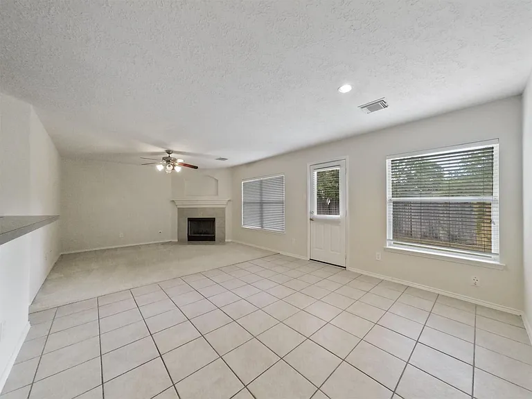 427 Northvalley Dr — Photo 13