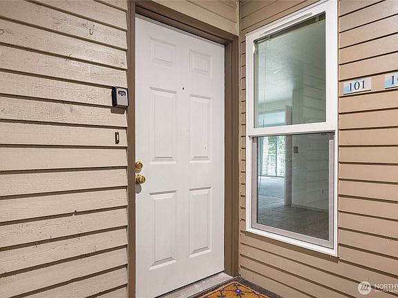 3rd image of 206 Mountain Park Boulevard SW #D101