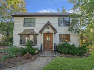 120 Stanley Dr, Centereach, NY 11720