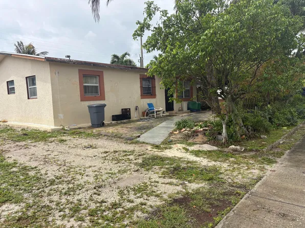 930 NE 52nd Court, Deerfield Beach, FL 33064