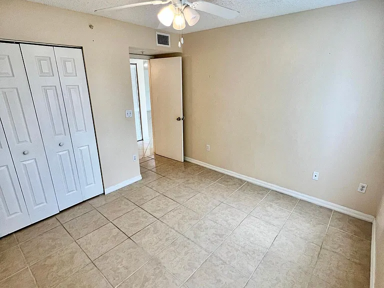 400 Crestwood Ct N #407 — Photo 26