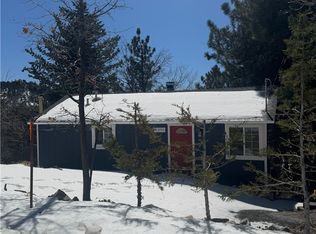 32395 Scandia Dr, Running Springs, CA 92382