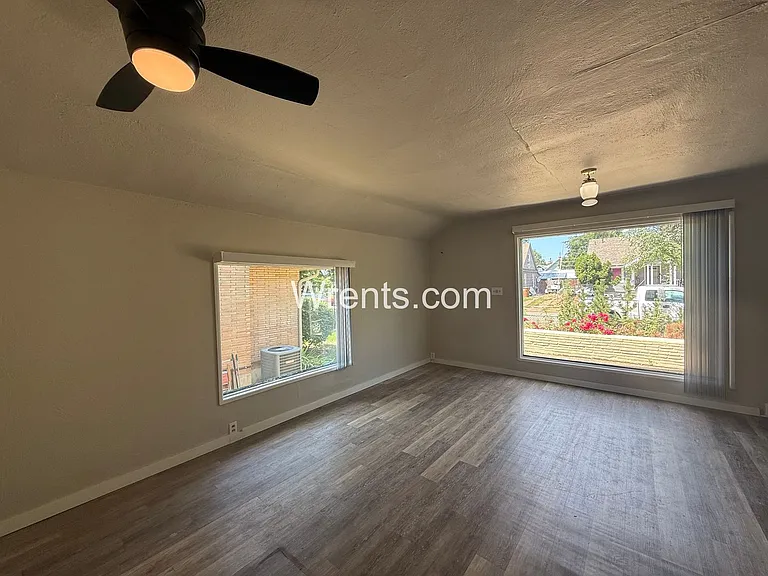 512 E Liberty Ave — Photo 6