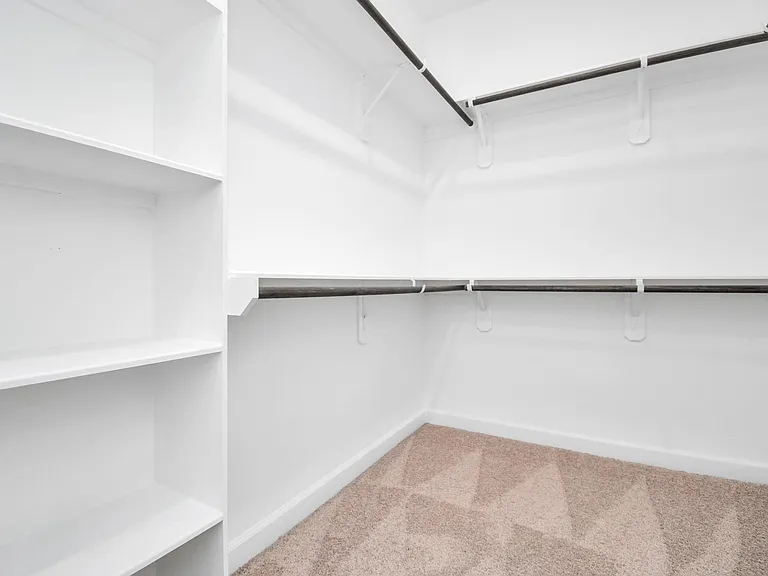 2355 Hoskins Dr — Photo 29