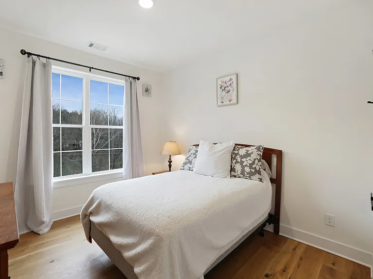 7674 Sawyer Brown Rd — Photo 35