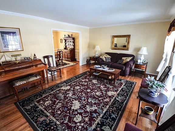 2nd image of 12628 Gravenhurst Ln