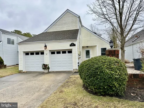 107 Deerfield Dr, Manahawkin, NJ 08050
