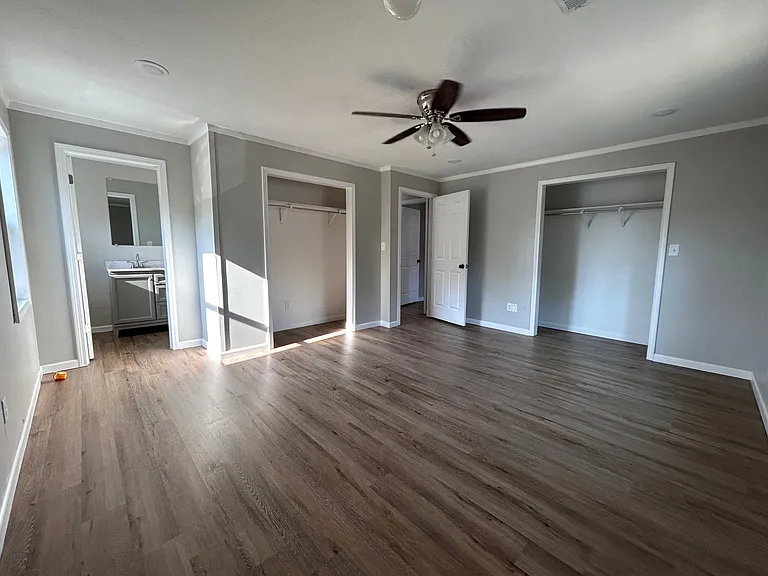 610 E Kingshighway #1 — Photo 4