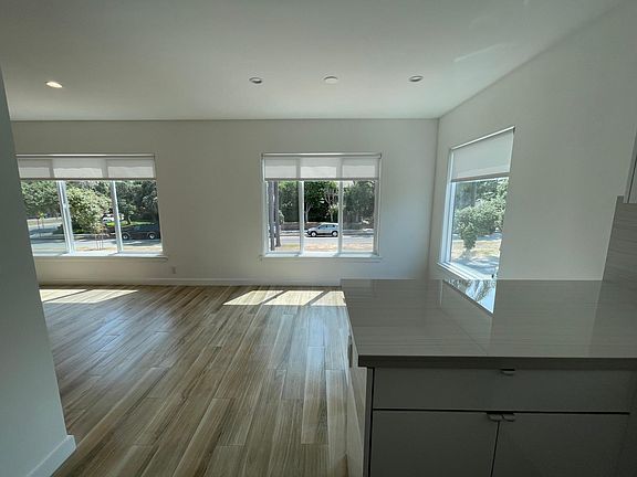 3rd image of 401 San Vicente Blvd #403-C