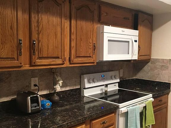 5th image of 17138 E Amhurst Dr