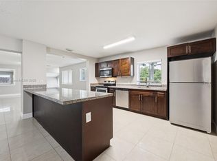 2041 Acapulco Dr, Hollywood, FL 33023