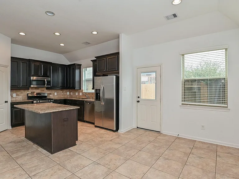 6026 Baileys Run Ln — Photo 13