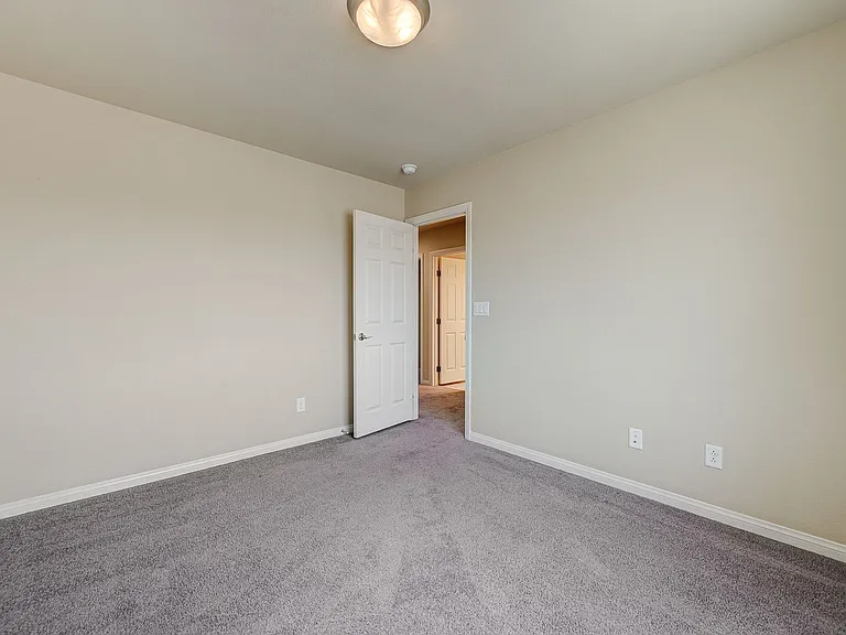 706 Eros Ct — Photo 47