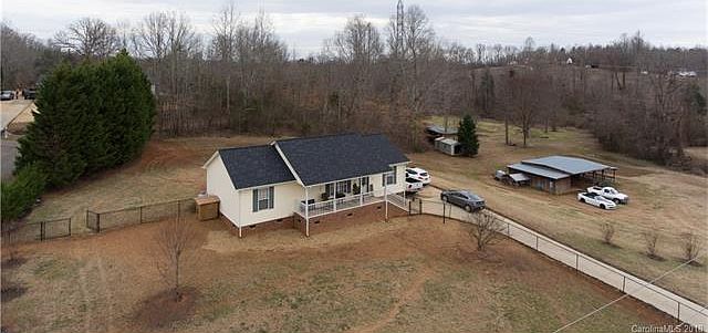 1st image of 610 Heron Creek Ct