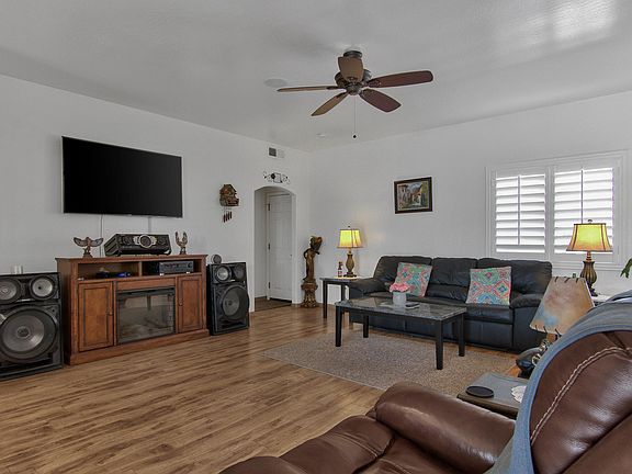 3rd image of 8021 E Flossmoor Ave