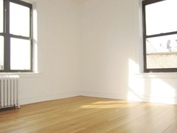 2nd image of 150 Prospect Park W APT 4B