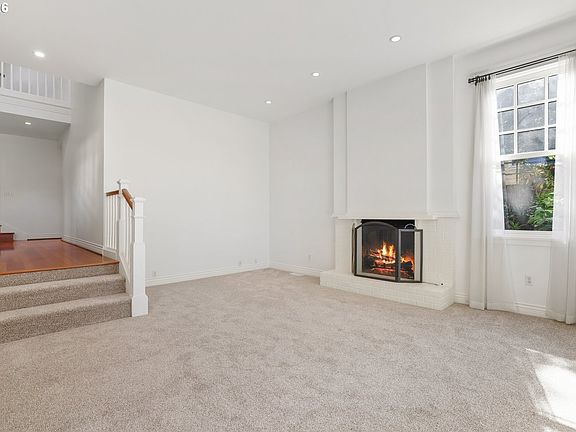 5th image of 17151 Wall St
