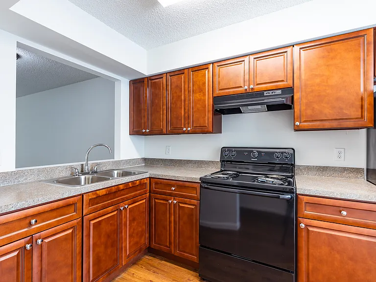 Timberland Apartments — Photo 8