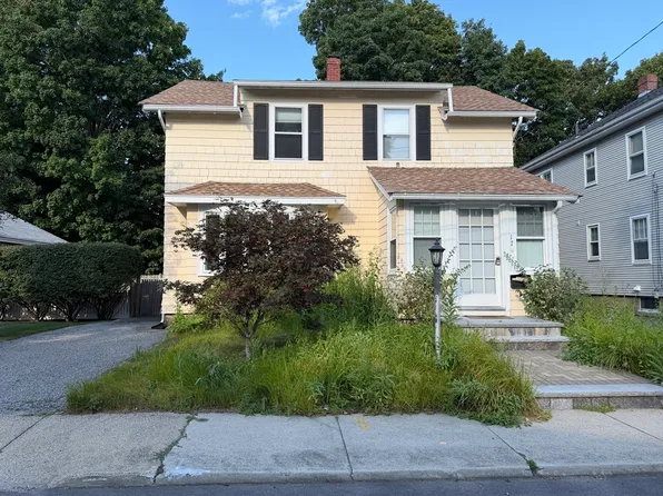 17 Russell Rd, Winchester, MA 01890