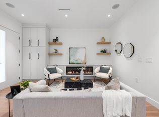 878 E 37th Ave #1, Vancouver, BC V5W1G2