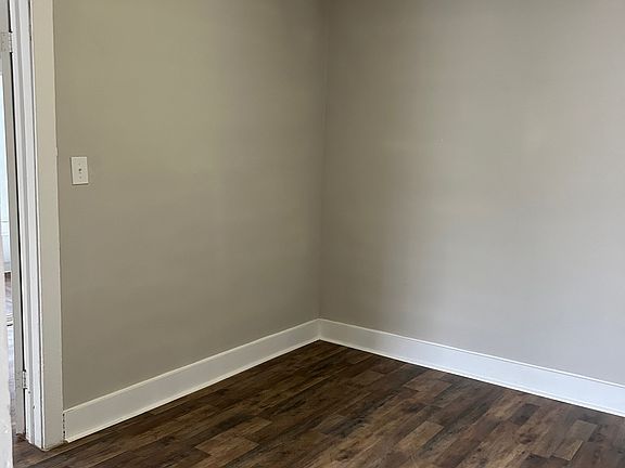 2nd image of 120 Avendale Ave NE APT 2