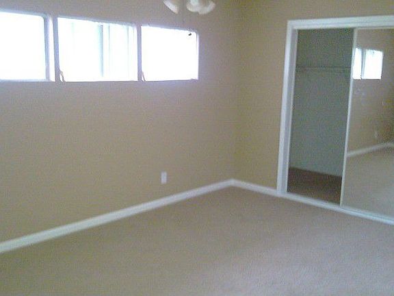 4th image of 218 W Wilkins St