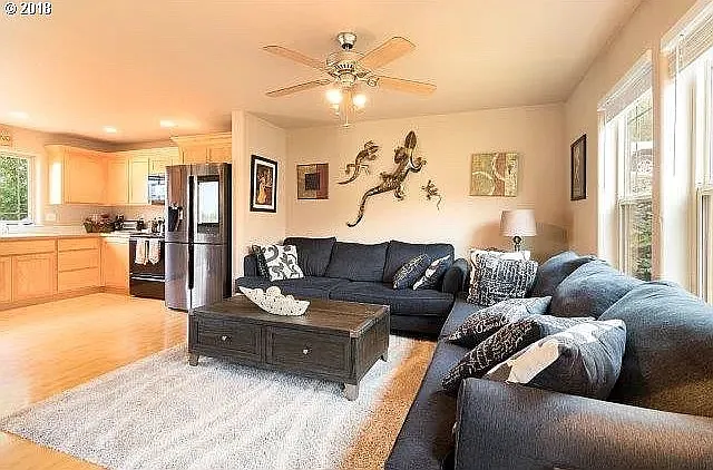 590 Northview Dr — Photo 6