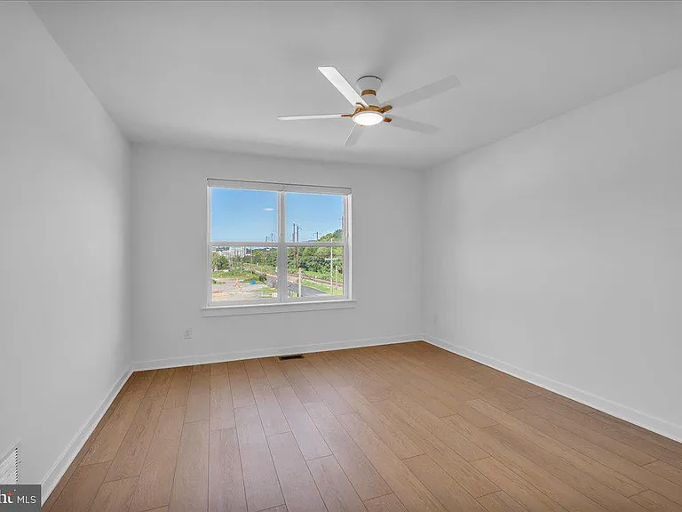 904 Riverplace Dr — Photo 16