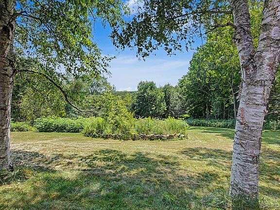 5th image of 158 Boothbay Road