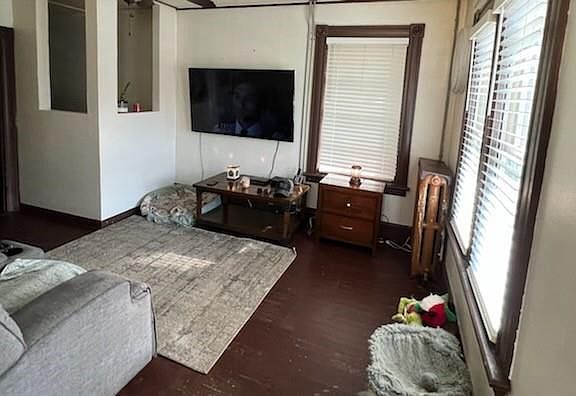 5th image of 264 Main St Unit B