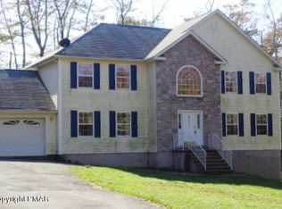 9171 Wilson Ct, Tobyhanna, PA 18466