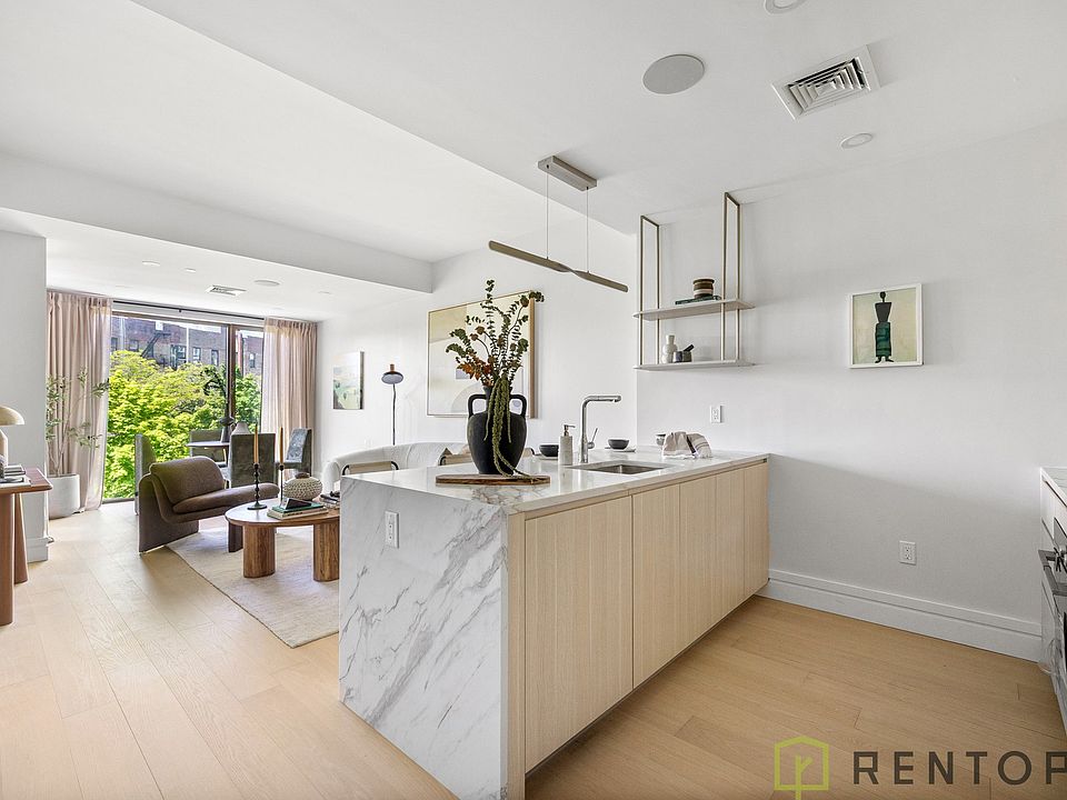1st image of 960 Franklin Ave #349