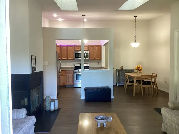 81 Iroquois Dr #3, Galloway, NJ 08205