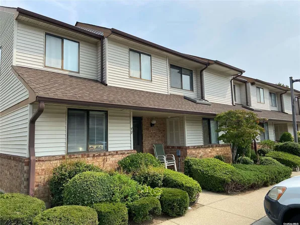 41 Balsam Court #41, Wantagh, NY 11793