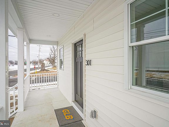 3rd image of 301 Billingsport Rd