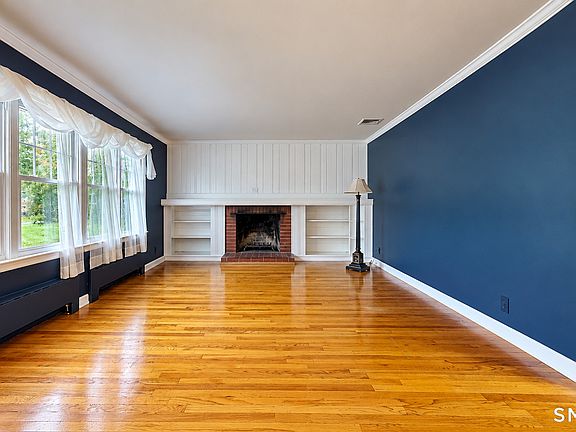 4th image of 77 Jones Hill Road