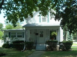 702 W Centennial St, Nappanee, IN 46550