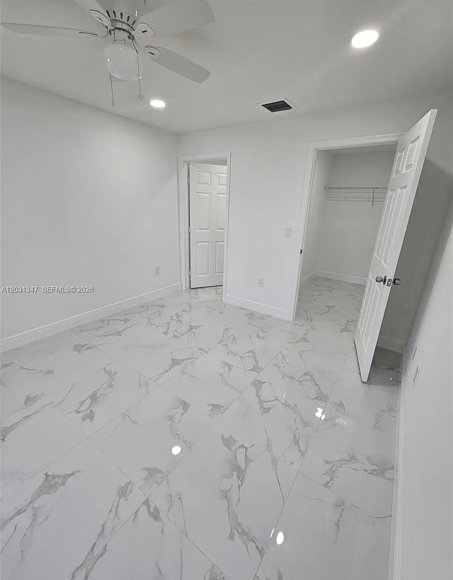 3 bed, 2.0 bath, 1058 sqft, $1,550 — Photo 4