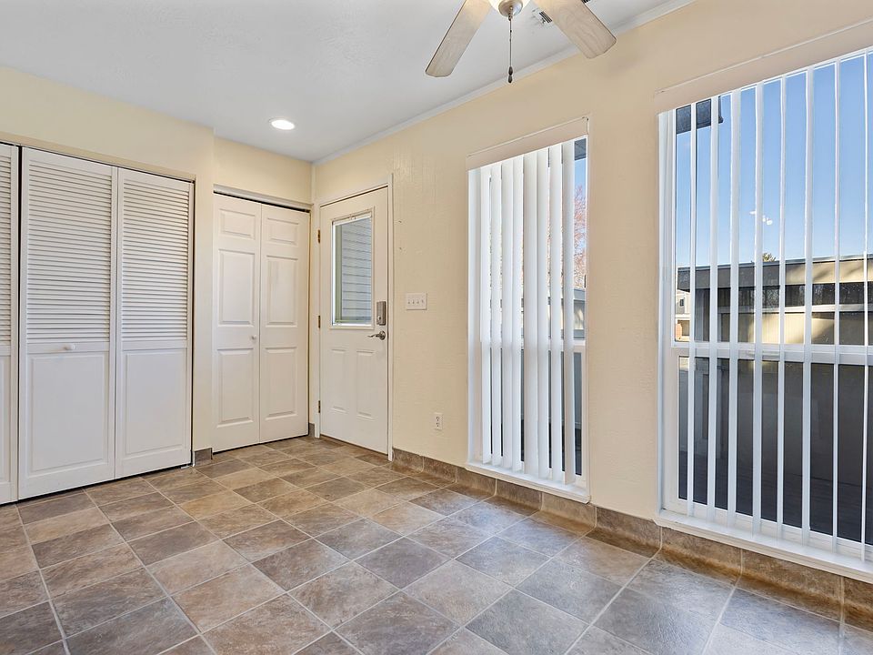 Entry way