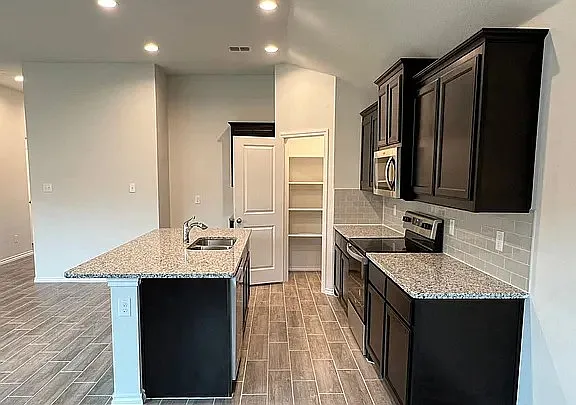 5825 Brookville Dr — Photo 5