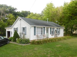 9838 E Flagg Rd, Rochelle, IL 61068