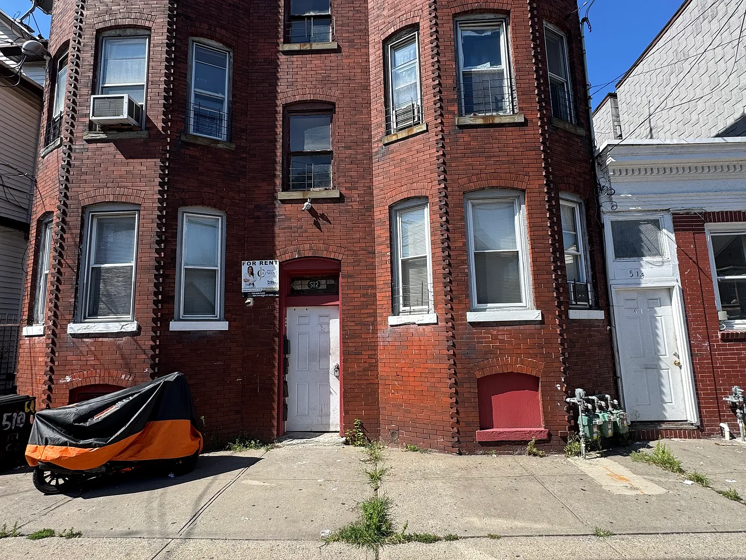 3 bed, 2000 sqft, $1,699 — Photo 1