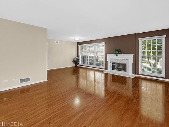 5th image of 521 Cherbourg Dr