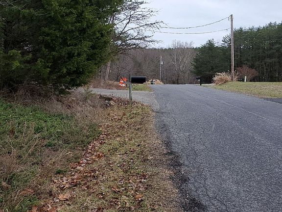 5th image of 435 Harbor Landing Dr