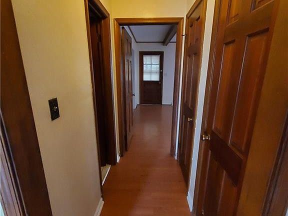 4th image of 719 Sir Walter Cir